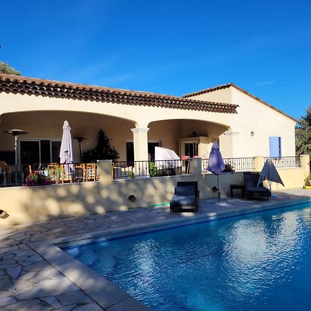 Bed and Breakfast La Maison De Jenny Montauroux Exterior foto