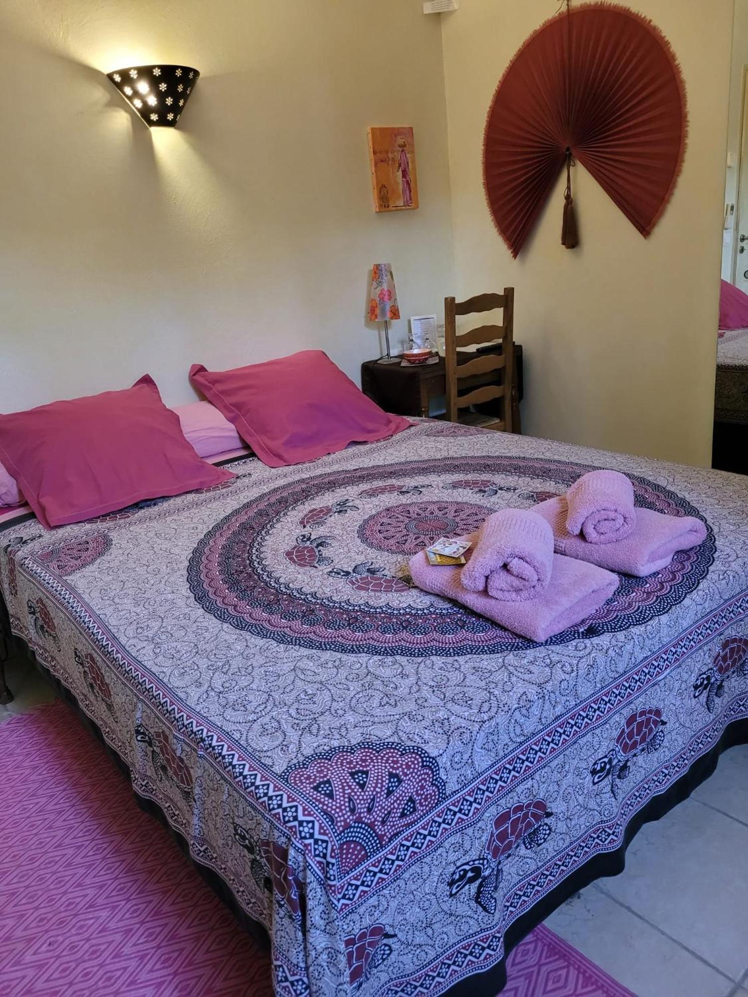 Bed and Breakfast La Maison De Jenny Montauroux Exterior foto