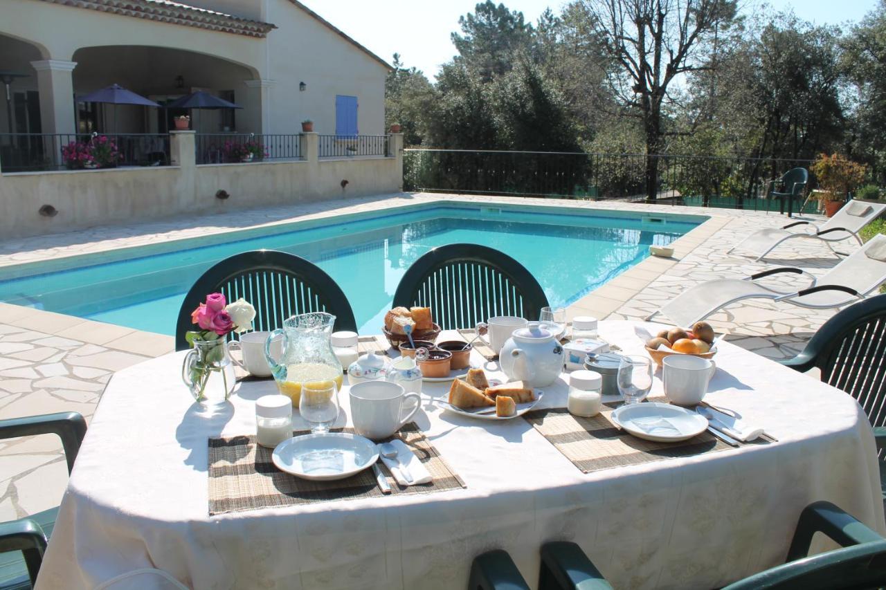 Bed and Breakfast La Maison De Jenny Montauroux Exterior foto